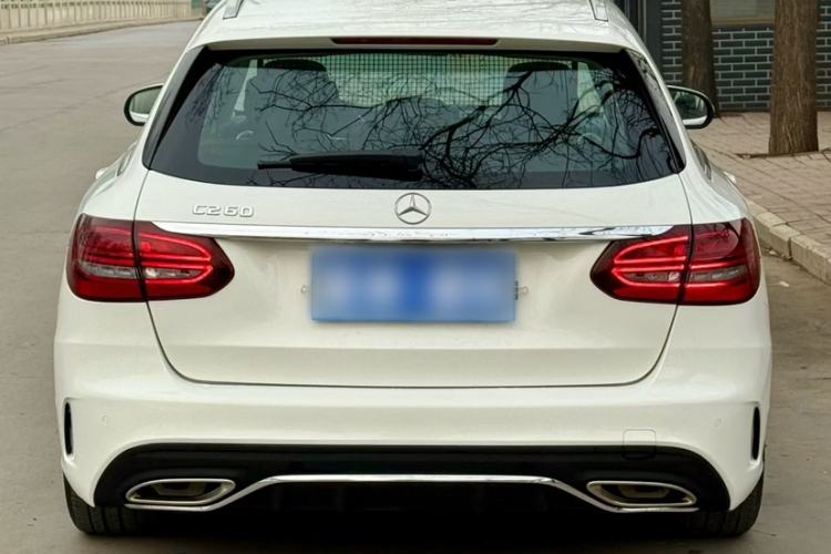 Used Mercedes-Benz C-Class 2020 Facelifted C 260 Estate Exterior 4