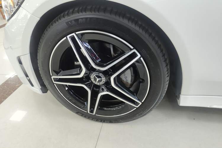 Used Mercedes-Benz C-Class 2020 C 200 Coupe Exterior 4