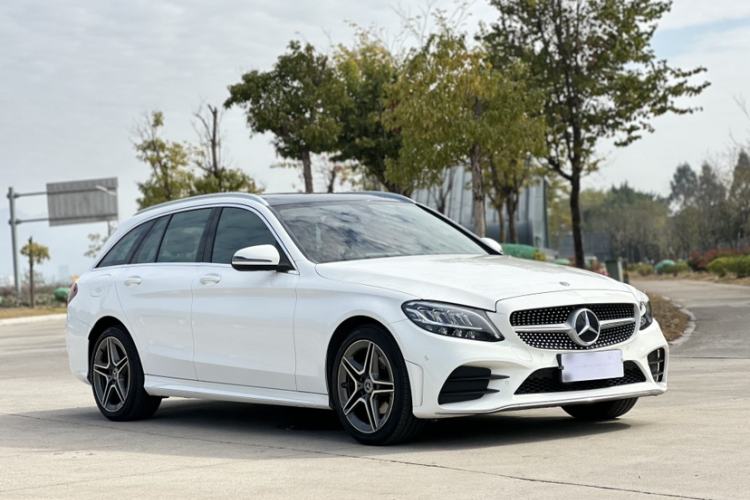 Used Mercedes-Benz C-Class 2020 Facelifted C 260 Estate Exterior 4
