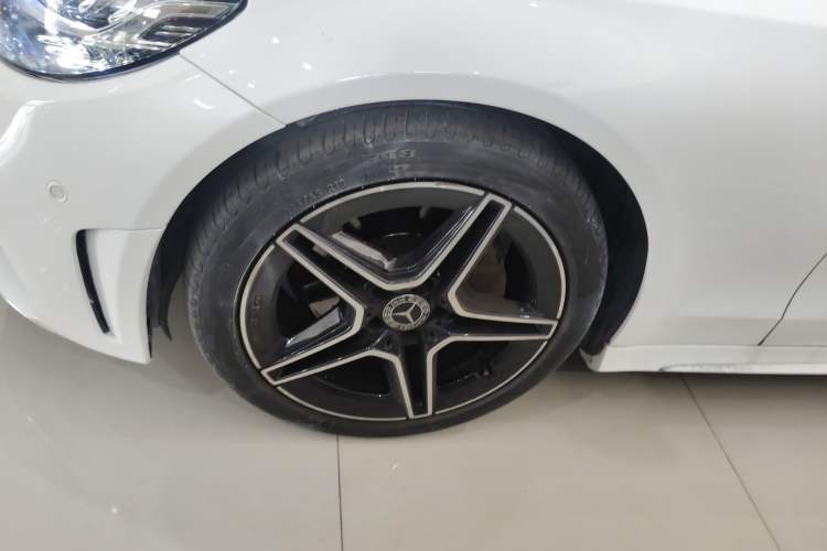 Used Mercedes-Benz C-Class 2020 C 200 Coupe Exterior 4