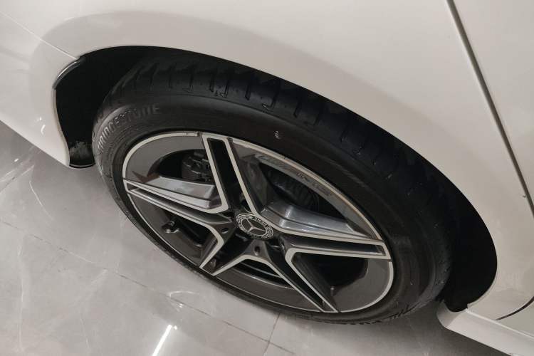 Used Mercedes-Benz C-Class 2020 Facelifted C 260 Estate Exterior 4