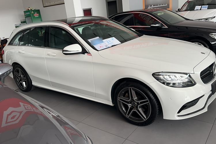 Used Mercedes-Benz C-Class 2020 Facelifted C 260 Estate Exterior 5