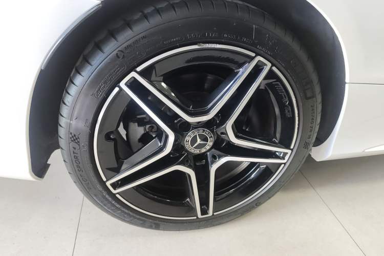 Used Mercedes-Benz C-Class 2020 C 200 Coupe Exterior 5