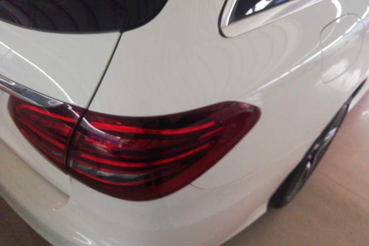 Used Mercedes-Benz C-Class 2020 C 260 Estate Exterior 6
