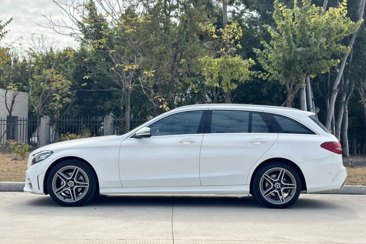 Used Mercedes-Benz C-Class 2020 Facelifted C 260 Estate Exterior 7