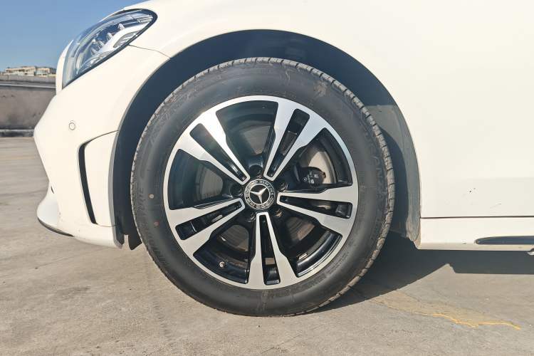 Used Mercedes-Benz C-Class 2020 C 260 Sport Edition Exterior 7