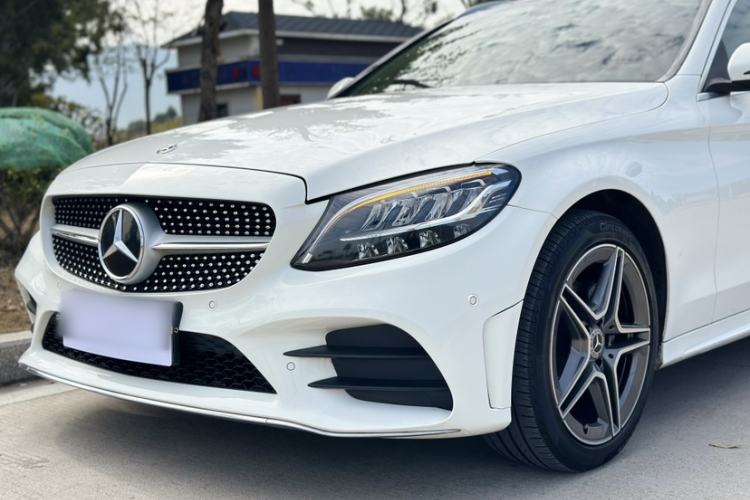 Used Mercedes-Benz C-Class 2020 Facelifted C 260 Estate Exterior 8