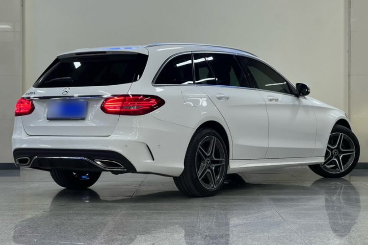 Used Mercedes-Benz C-Class 2020 Facelifted C 260 Estate Exterior 9