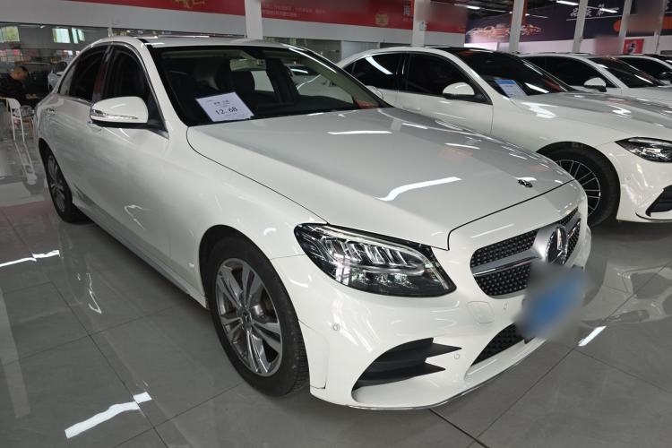 Used Mercedes-Benz C-Class 2020 C 200 L Fashion Edition Sport Version Front Right 45 Deg