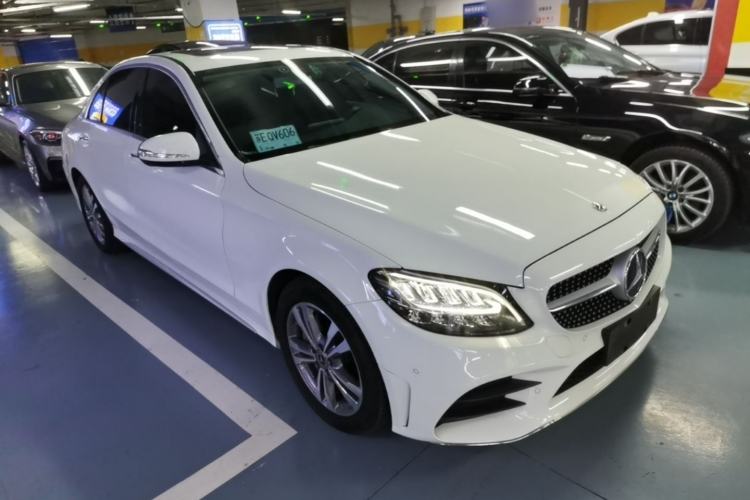 Used Mercedes-Benz C-Class 2020 C 200 L Fashion Edition Sport Version Front Right 45 Deg