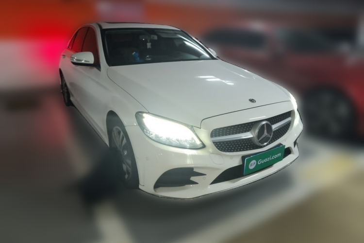 Used Mercedes-Benz C-Class 2020 C 200 L Fashion Edition Sport Version Front Right 45 Deg