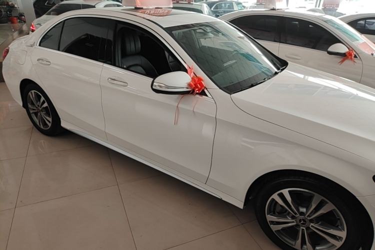 Used Mercedes-Benz C-Class 2020 Restyled C 200 L Fashion Edition Sport Version Front Right 45 Deg