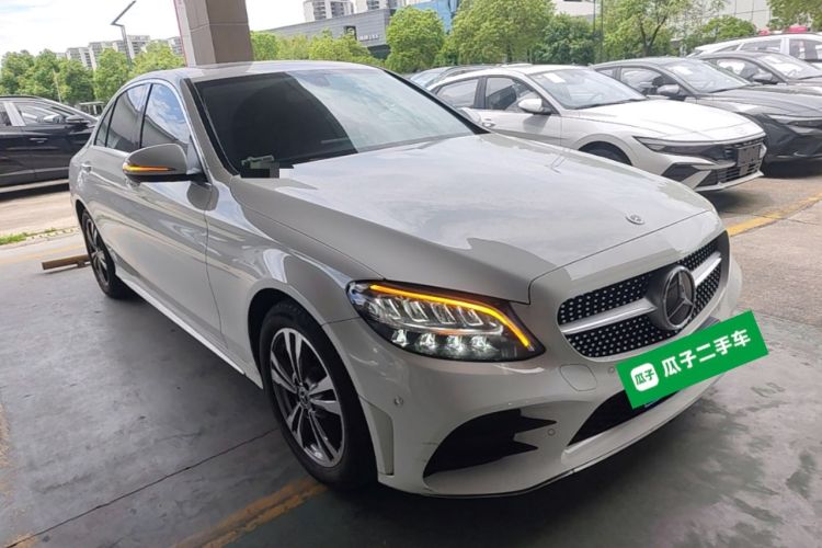 Used Mercedes-Benz C-Class 2020 Restyled C 200 L Fashion Edition Sport Version Front Right 45 Deg