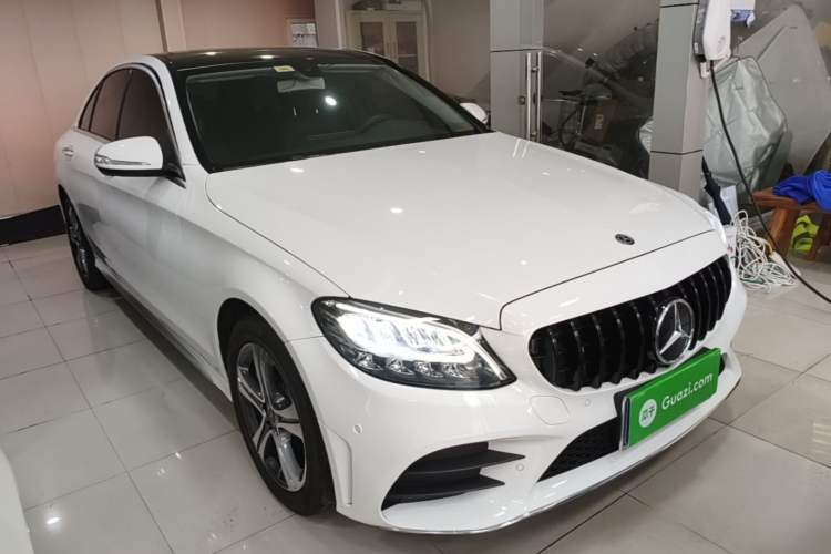 Used Mercedes-Benz C-Class 2020 Restyled C 260 L Sport Edition Front Right 45 Deg