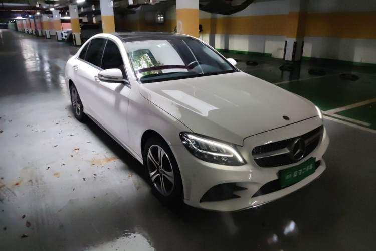 Used Mercedes-Benz C-Class 2020 C 260 L Sport Edition Front Right 45 Deg