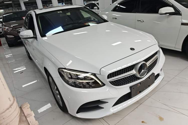 Used Mercedes-Benz C-Class 2020 C 200 L Fashion Edition Sport Version Front Right 45 Deg