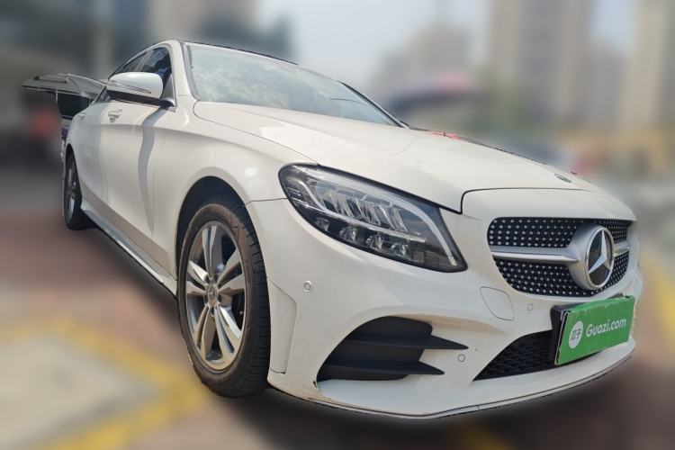 Used Mercedes-Benz C-Class 2020 C 200 L Fashion Edition Sport Version Front Right 45 Deg