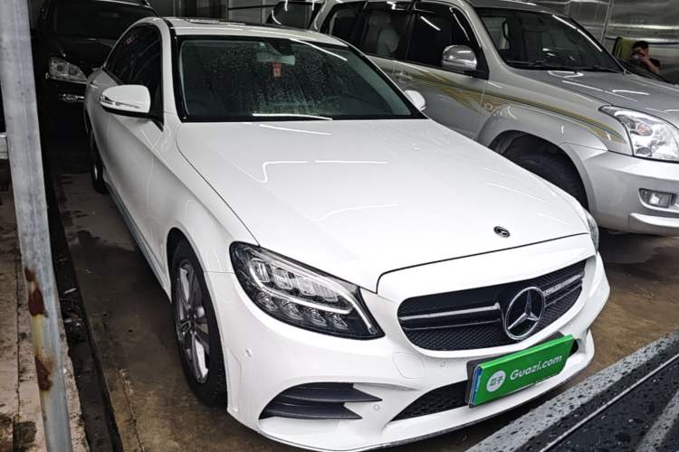 Used Mercedes-Benz C-Class 2020 C 200 L Fashion Edition Sport Version Front Right 45 Deg
