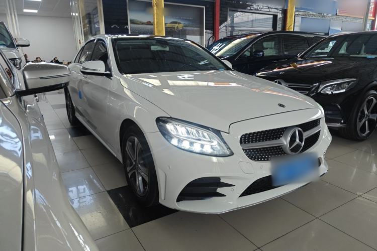 Used Mercedes-Benz C-Class 2020 Restyled C 260 L Sport Edition Front Right 45 Deg