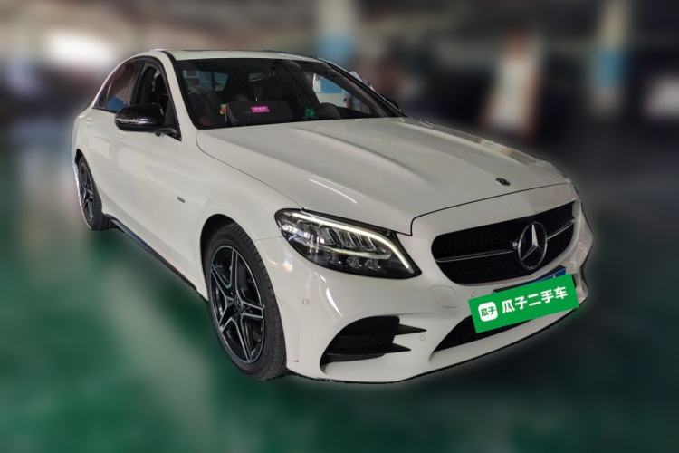Used Mercedes-Benz C-Class 2020 Restyled C 260 Sport Edition Front Right 45 Deg