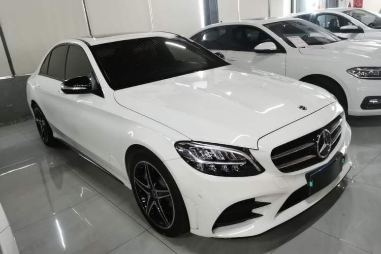 Used Mercedes-Benz C-Class 2020 Restyled C 260 Sport Edition Front Right 45 Deg
