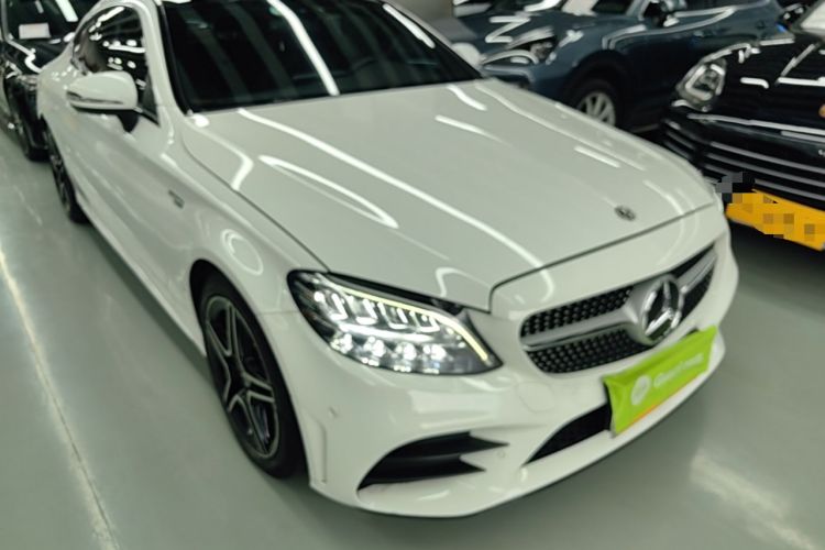 Used Mercedes-Benz C-Class 2020 C 260 Coupe Front Right 45 Deg