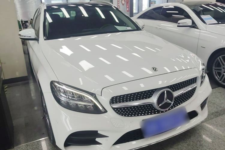 Used Mercedes-Benz C-Class 2020 Facelifted C 260 Estate Front Right 45 Deg