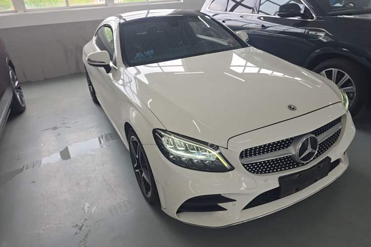 Used Mercedes-Benz C-Class 2020 C 260 Coupe Front Right 45 Deg