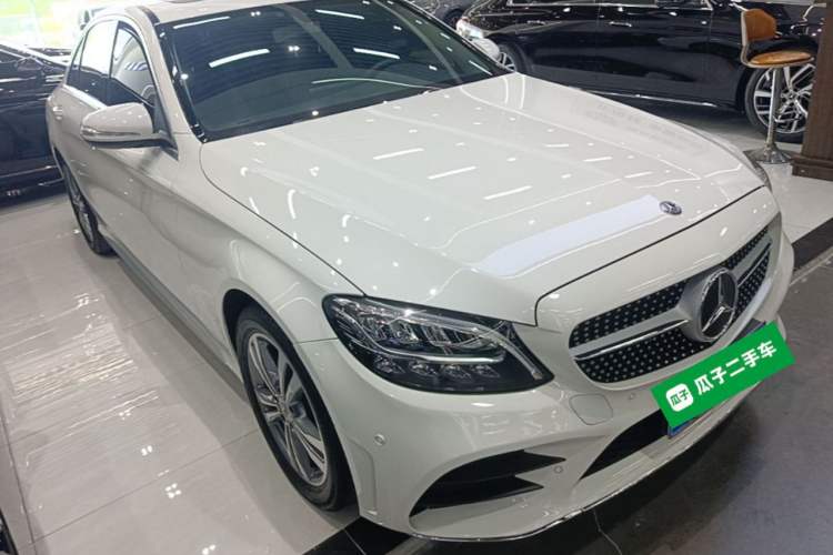 Used Mercedes-Benz C-Class 2020 Restyled C 200 L Fashion Edition Sport Version Front Right 45 Deg