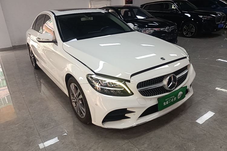 Used Mercedes-Benz C-Class 2020 Restyled C 200 L Fashion Edition Sport Version Front Right 45 Deg