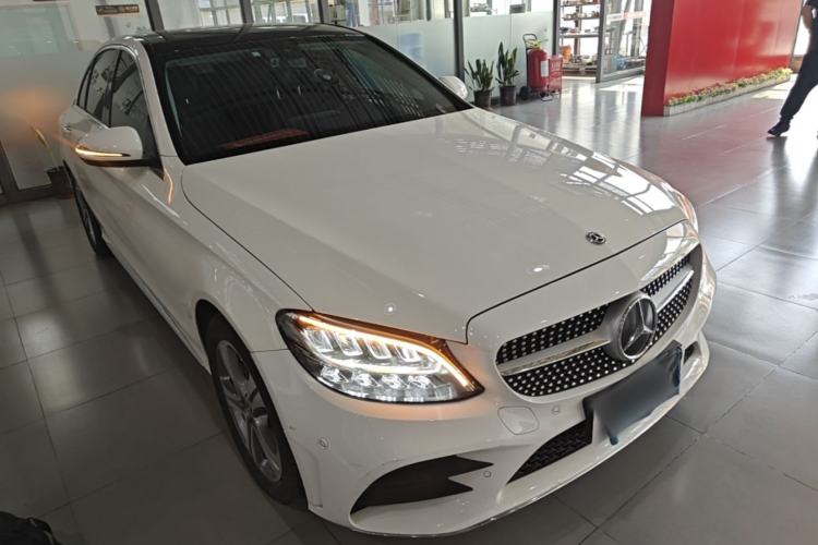 Used Mercedes-Benz C-Class 2020 Restyled C 260 L Sport Edition Front Right 45 Deg