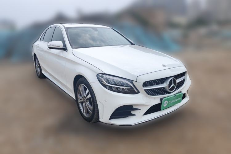 Used Mercedes-Benz C-Class 2020 Updated C 200 L Fashion Edition Front Right 45 Deg