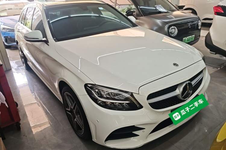 Used Mercedes-Benz C-Class 2020 Facelifted C 260 Estate Front Right 45 Deg