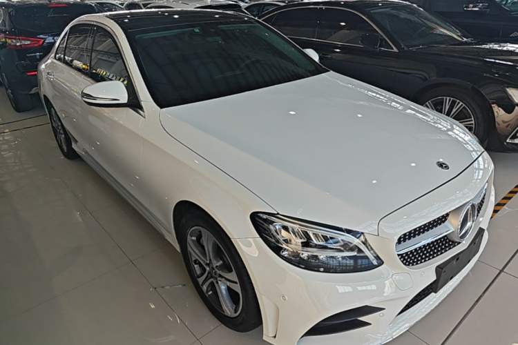 Used Mercedes-Benz C-Class 2020 Restyled C 260 L Sport Edition Front Right 45 Deg