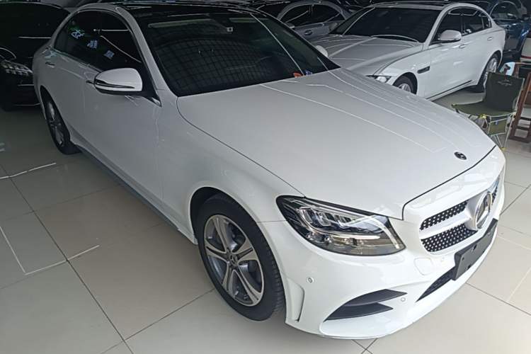 Used Mercedes-Benz C-Class 2020 Restyled C 260 L Sport Edition Front Right 45 Deg
