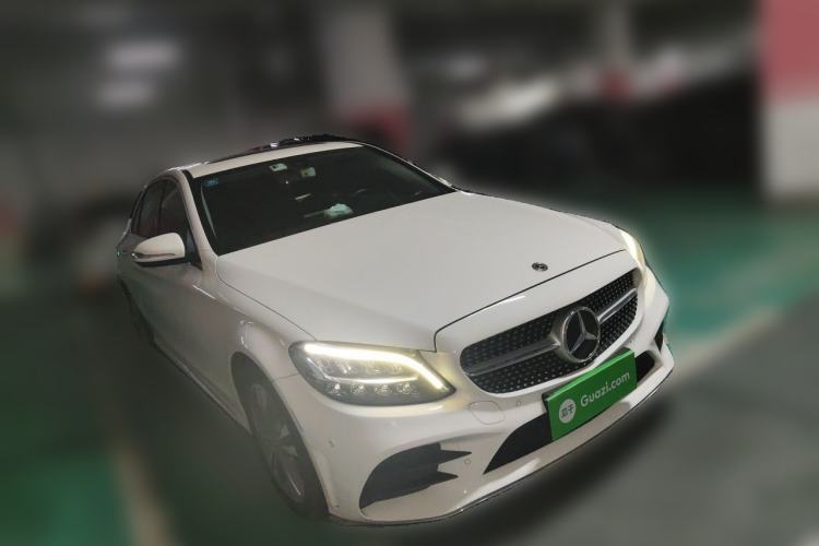 Used Mercedes-Benz C-Class 2020 C 200 L Fashion Edition Sport Version Front Right 45 Deg