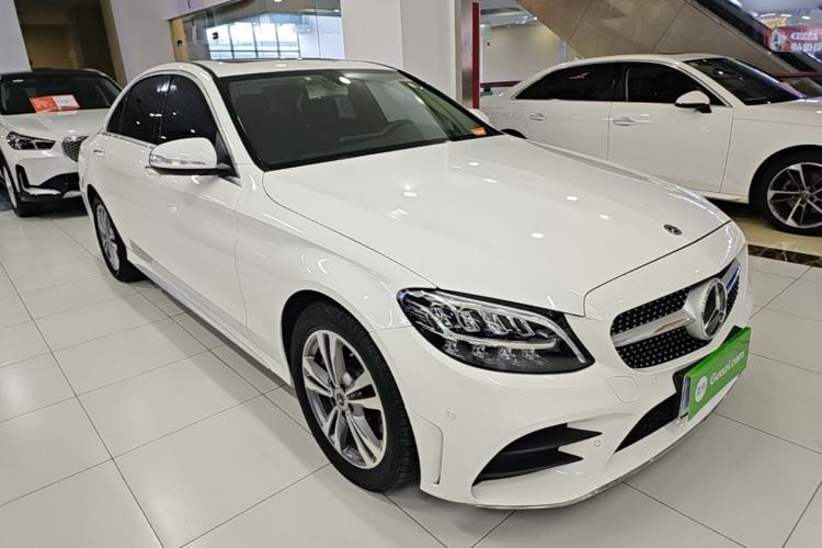 Used Mercedes-Benz C-Class 2020 Restyled C 200 L Fashion Edition Sport Version Front Right 45 Deg