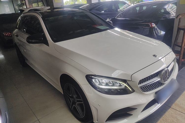 Used Mercedes-Benz C-Class 2020 Facelifted C 260 Estate Front Right 45 Deg