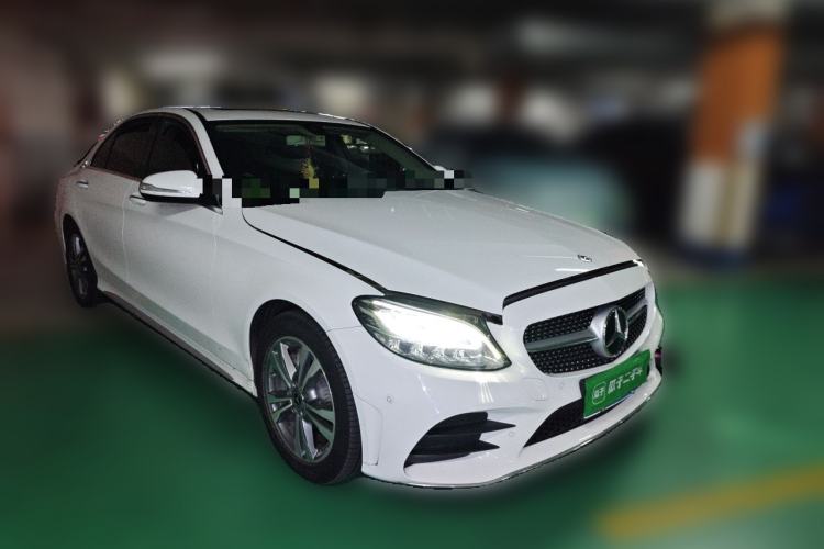Used Mercedes-Benz C-Class 2020 Restyled C 200 L Fashion Edition Sport Version Front Right 45 Deg