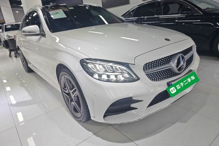 Used Mercedes-Benz C-Class 2020 Facelifted C 260 Estate Front Right 45 Deg