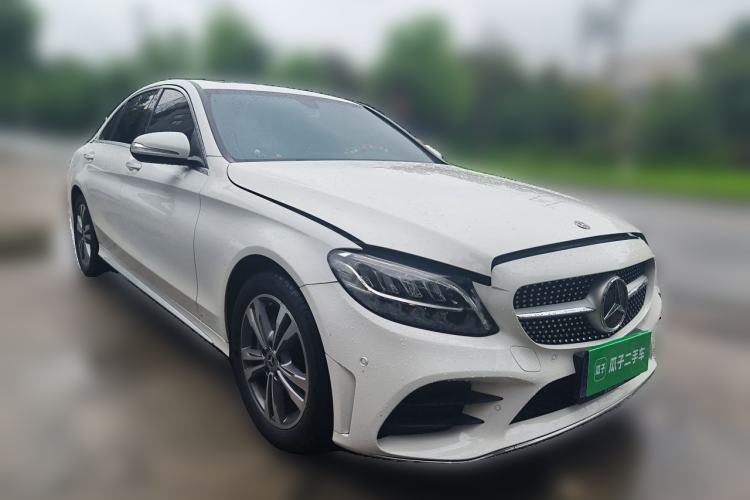 Used Mercedes-Benz C-Class 2020 Updated C 200 L Fashion Edition Front Right 45 Deg