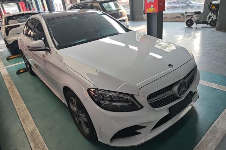 Used Mercedes-Benz C-Class 2020 Restyled C 260 L Sport Edition Front Right 45 Deg