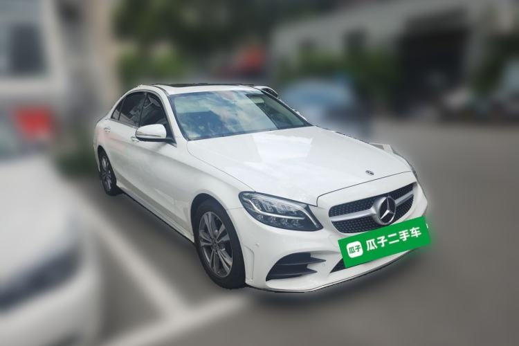 Used Mercedes-Benz C-Class 2020 Updated C 200 L Fashion Edition Front Right 45 Deg