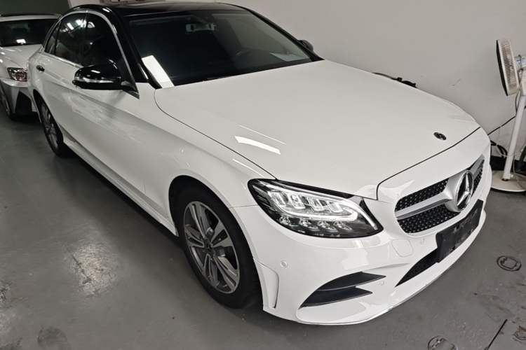 Used Mercedes-Benz C-Class 2020 Restyled C 200 L Fashion Edition Sport Version Front Right 45 Deg