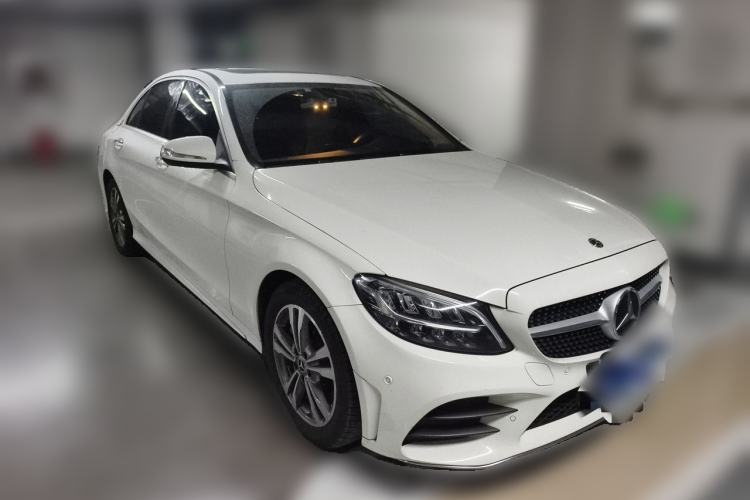 Used Mercedes-Benz C-Class 2020 Restyled C 200 L Fashion Edition Sport Version Front Right 45 Deg