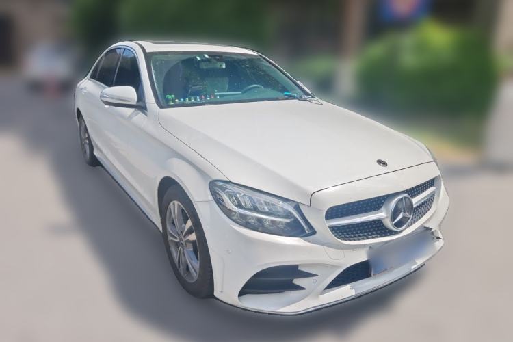 Used Mercedes-Benz C-Class 2020 C 200 L Fashion Edition Sport Version Front Right 45 Deg