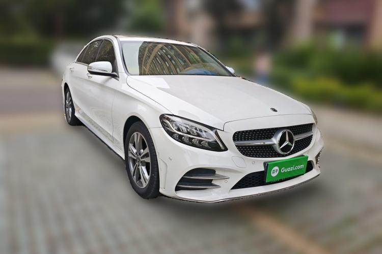 Used Mercedes-Benz C-Class 2020 Updated C 200 L Fashion Edition Front Right 45 Deg