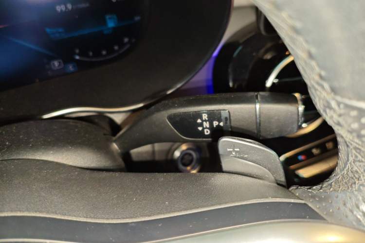 Used Mercedes-Benz C-Class 2020 C 260 Sport Edition Gear Lever