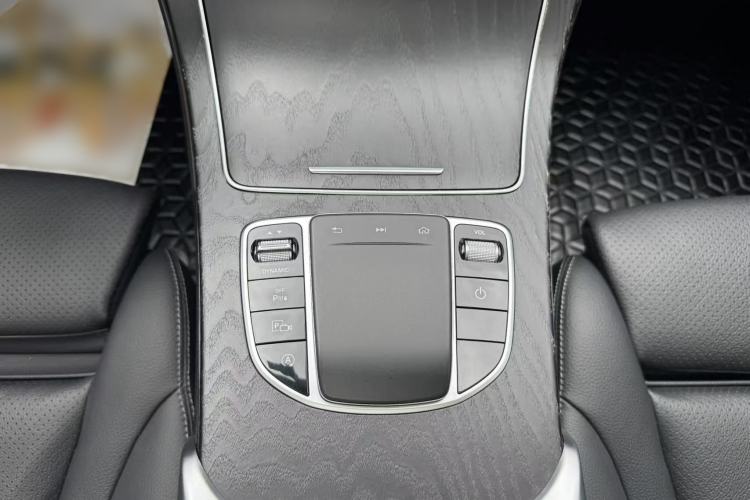 Used Mercedes-Benz C-Class 2020 Restyled C 260 L Sport Edition Gear Lever