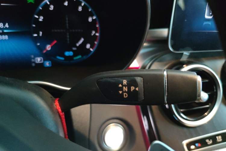 Used Mercedes-Benz C-Class 2020 Restyled C 260 L Sport Edition Gear Lever